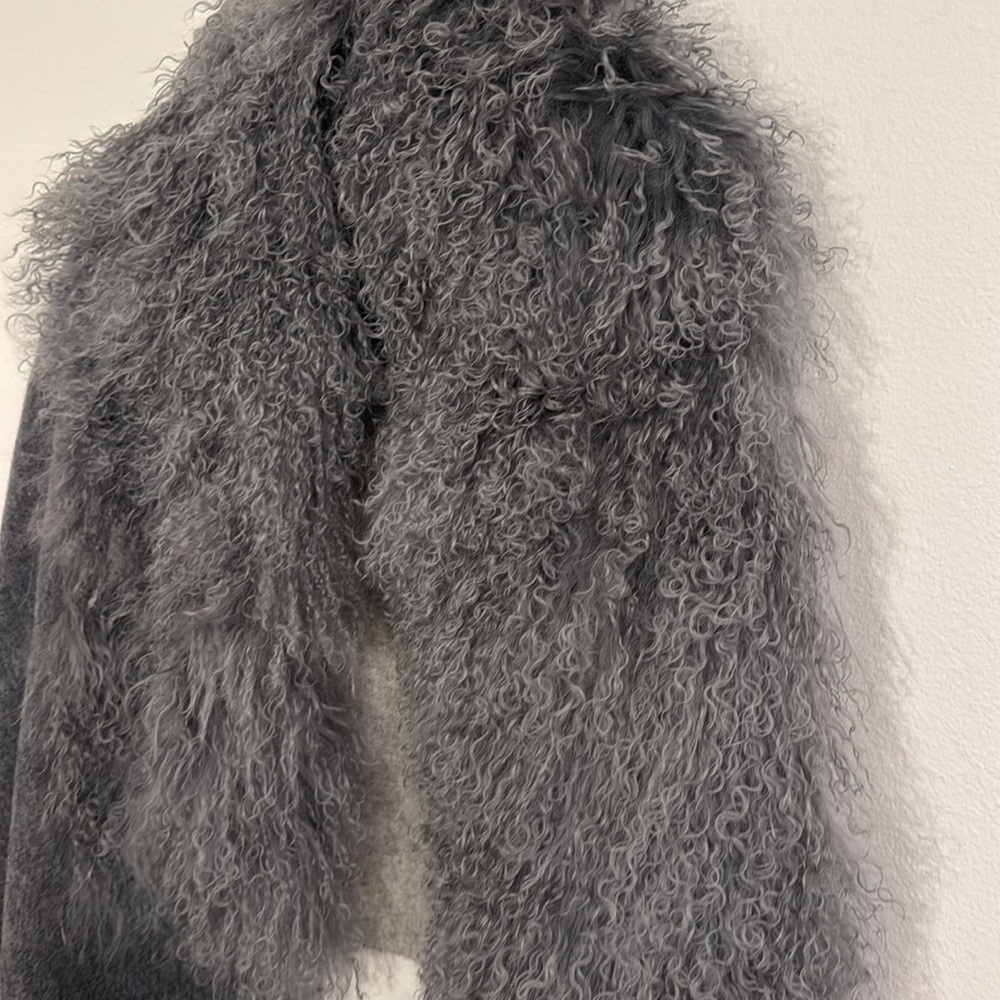 POLOGEORGIS NEW 100% Dyed Lamb Fur Cape/Shawl One Size - Picture 3 of 8